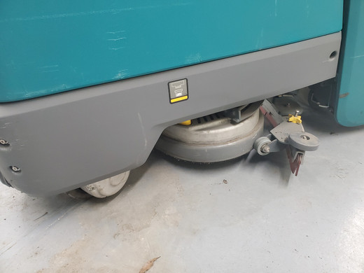 Tennant T350 24D scrub deck