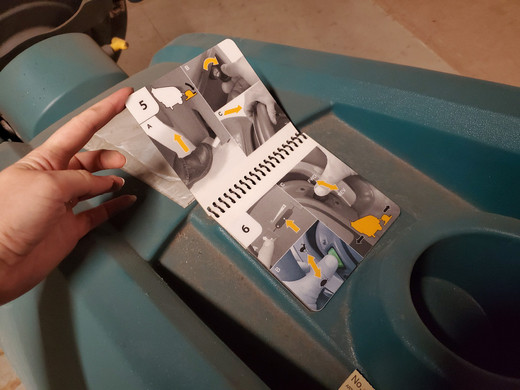Tennant B7 Battery Floor Burnisher Tennant B7 Battery Floor Burnisher