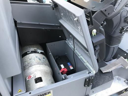 Karcher B 300 R Diesel - Fuel compartment Karcher B 300 R Diesel - Fuel compartment