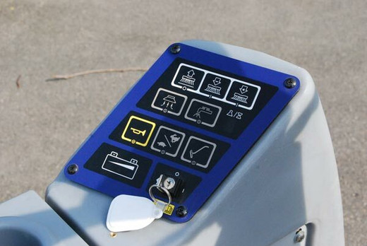 Advance Advenger 3210D - Controls Advance Advenger 3210D - Controls