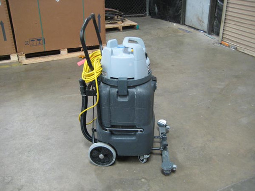 Advance AWD 315 - Side