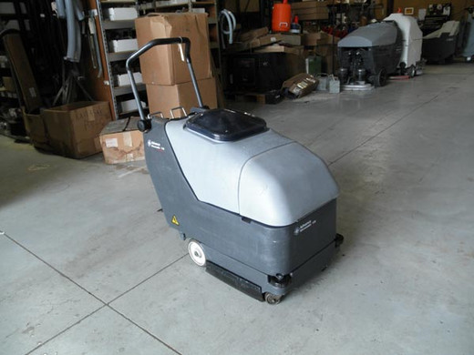 Advance Micromatic 17B Compact Scrubber