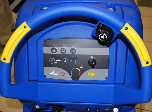 Clarke Focus II 32 Boost - Controls