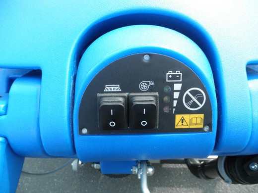 Clarke Vantage 17 E - Controls