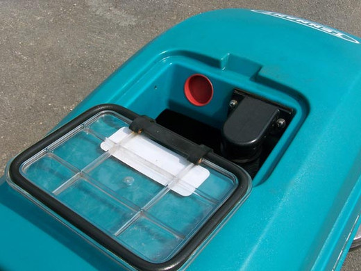 Tennant 5400 26D - Tank