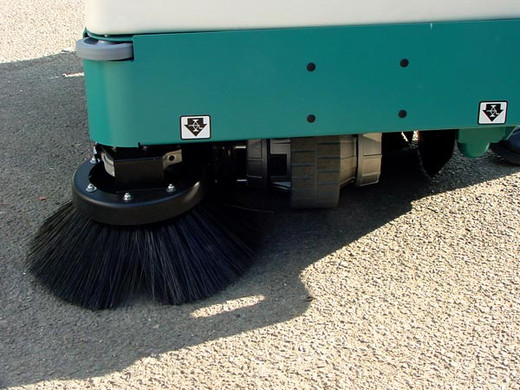 Tennant 6100 - Side Broom