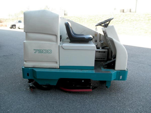 Tennant 7200 36C - Side