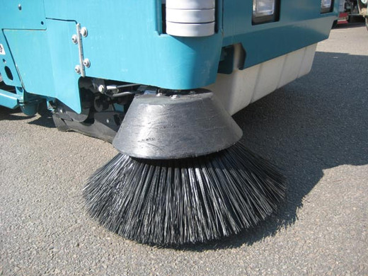 Tennant 8300 - Side Broom