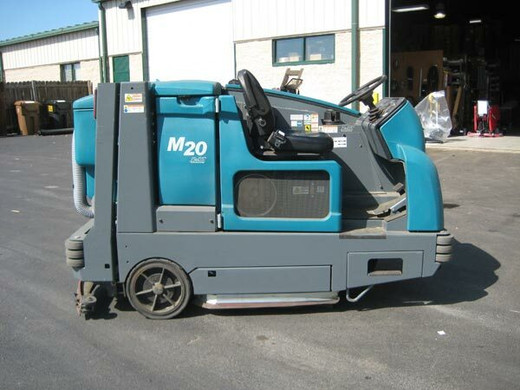 Tennant M20 LP-54 - Side