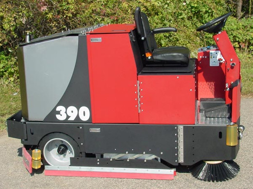 Factory Cat 390 Rider Scrubber Factory Cat 390 Rider Scrubber