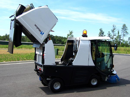 Madvac CN100 Litter Collector