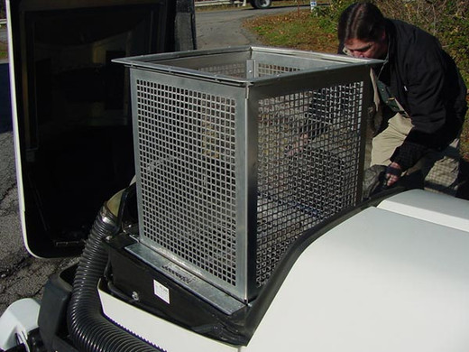 Madvac PS300 Compact Litter Collector