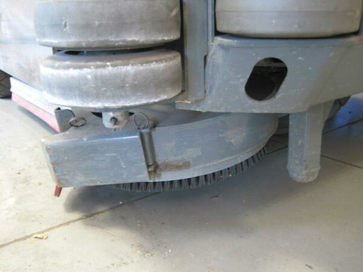 Tennant T20 40C LPG - Side Scrub