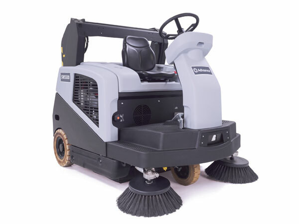 Advance SW5500 Rider Sweeper