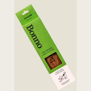 Bonno The Manuka Chew For Dogs, A dog loves a stick. 
We proudly source our Mānuka wood locally here in Northland, New Zealand, repurposing wood that was cleared and would be discarded as a by-product of local industries.