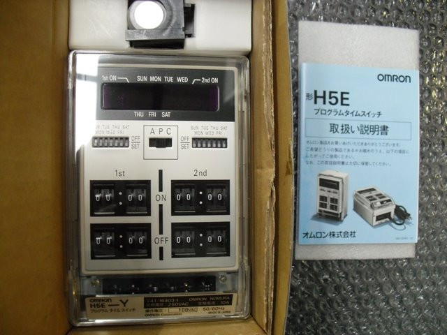 Timer Omron H5E-Y-AC100V - Axxa - Motor Control & Automation