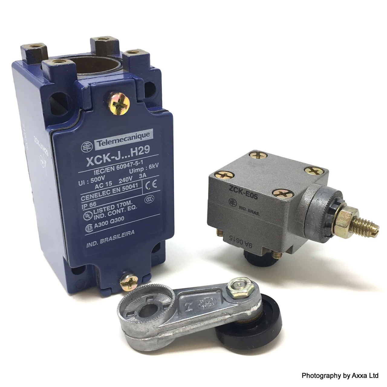 Limit switch XCKJ10511H29 Telemecanique 092854 XCK-J10511H29