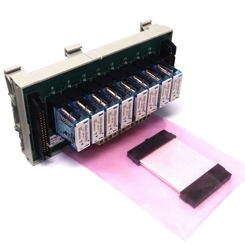 8 Point Relay Expansion Interface 1492-XIM24-8R Allen-Bradley 20-26VDC