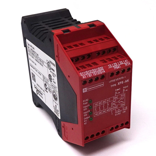 Safety Relay XPSAK371144 Telemecanique 230VAC/24VDC 40ms 029174