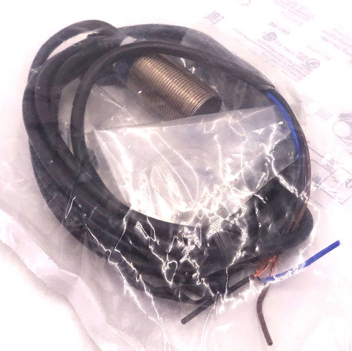 Proximity Switch XS1N18PA349 Telemecanique 12-24VDC 15Nm 10mm