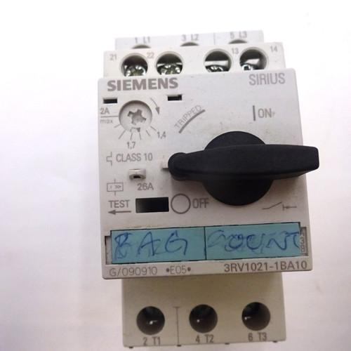 Circuit Breaker 3RV1021-1BA10 Siemens SIZE S0, FOR MOTOR PROTECTION, CLASS 10, A-REL. 1.4...2A, N-REL. 26A, SCREW TERMINAL, STANDARD SWITCHING CAPACIT *Used*