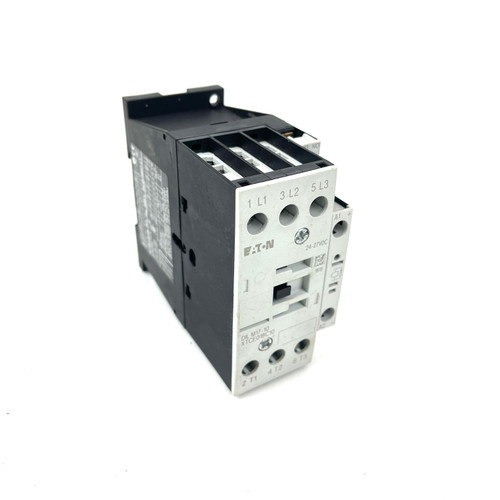 Contactor DILM17-10-24VDC Eaton 24-27VDC 7.5kW *Used*