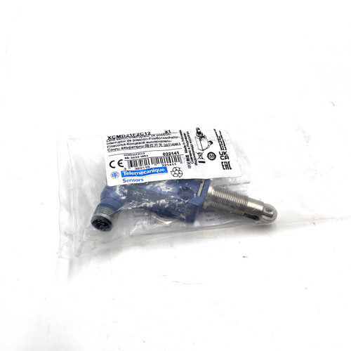 Limit Switch XCMD21F2C12 Telemecanique NO/NC with Roller Plunger