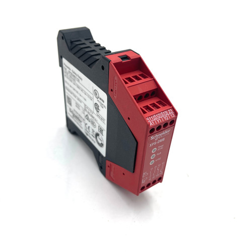Safety Relay XPSDMB1132 Schneider 24VDC *Used*