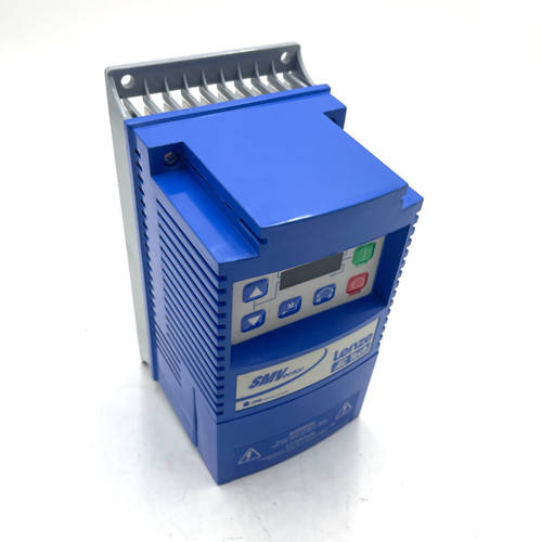 Inverter Drive ESV751N01SXB Lenze 0.75kW 200VAC 1ph *New*