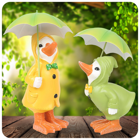 Dilly and Dally Garden Ducks, Adorable Pair of Ducks with Detachable Umbrellas, Weather Resistant Resin, UV Resistant, Novelty Standing Sculpture Decorations, Perfect Outdoor Ornaments for the Garden, Indoor and Outdoor Decor