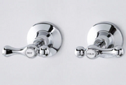 Linsol Madrid Damian Wall Top Tap Set