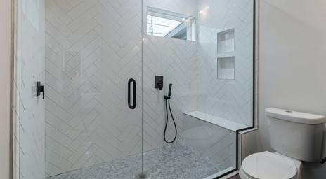 Frameless vs Semi-Frameless vs Framed Shower Screens