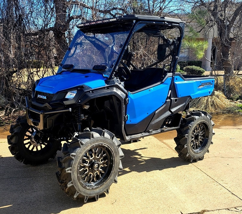 Honda Pioneer 1000 3