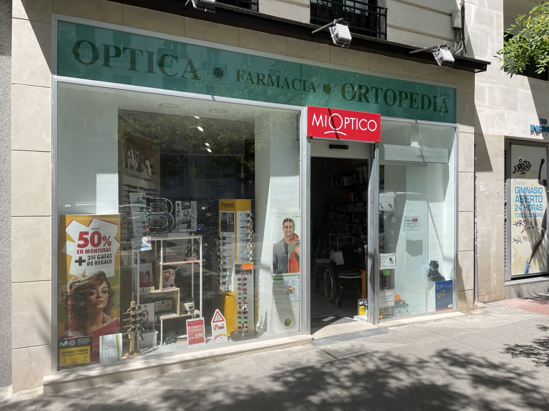 Exterior de la Farmacia GA, en Madrid