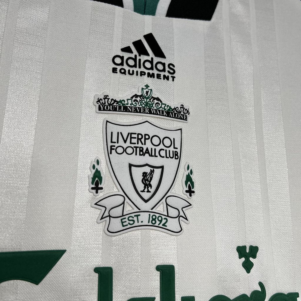 Liverpool Retro 1993/05 Away