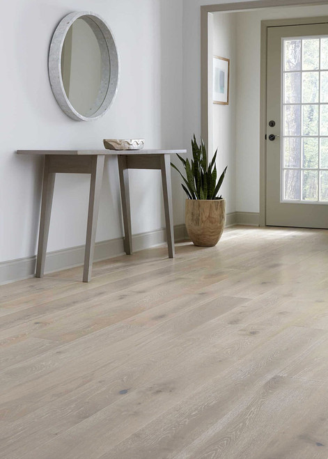 Mullican Live Sawn White Oak French Linen 5" Wide 3/4" Solid Hardwood Flooring 22371 - Sample