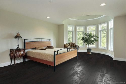 Hartco TimberBrushed Gold Deep Etched Mountain Retreat - 7.5" Wide x 1/2" Thick  White Oak Engineered Hardwood Flooring EAHTB75L405F room