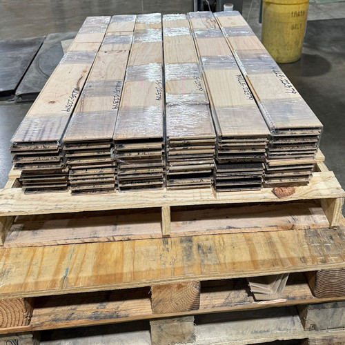 CLEANING OUT THE WAREHOUSE - Mullican Hickory Granite 5-3/8" Wide Click Together Hand Sculpted Engineered Hardwood Flooring 22379dk SQFT Price : 1.79