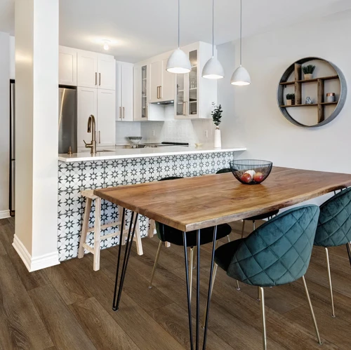 Pergo Extreme Originals Woodbury Heights  - Maverick - 7" x 48" Click Together Luxury Vinyl Plank room