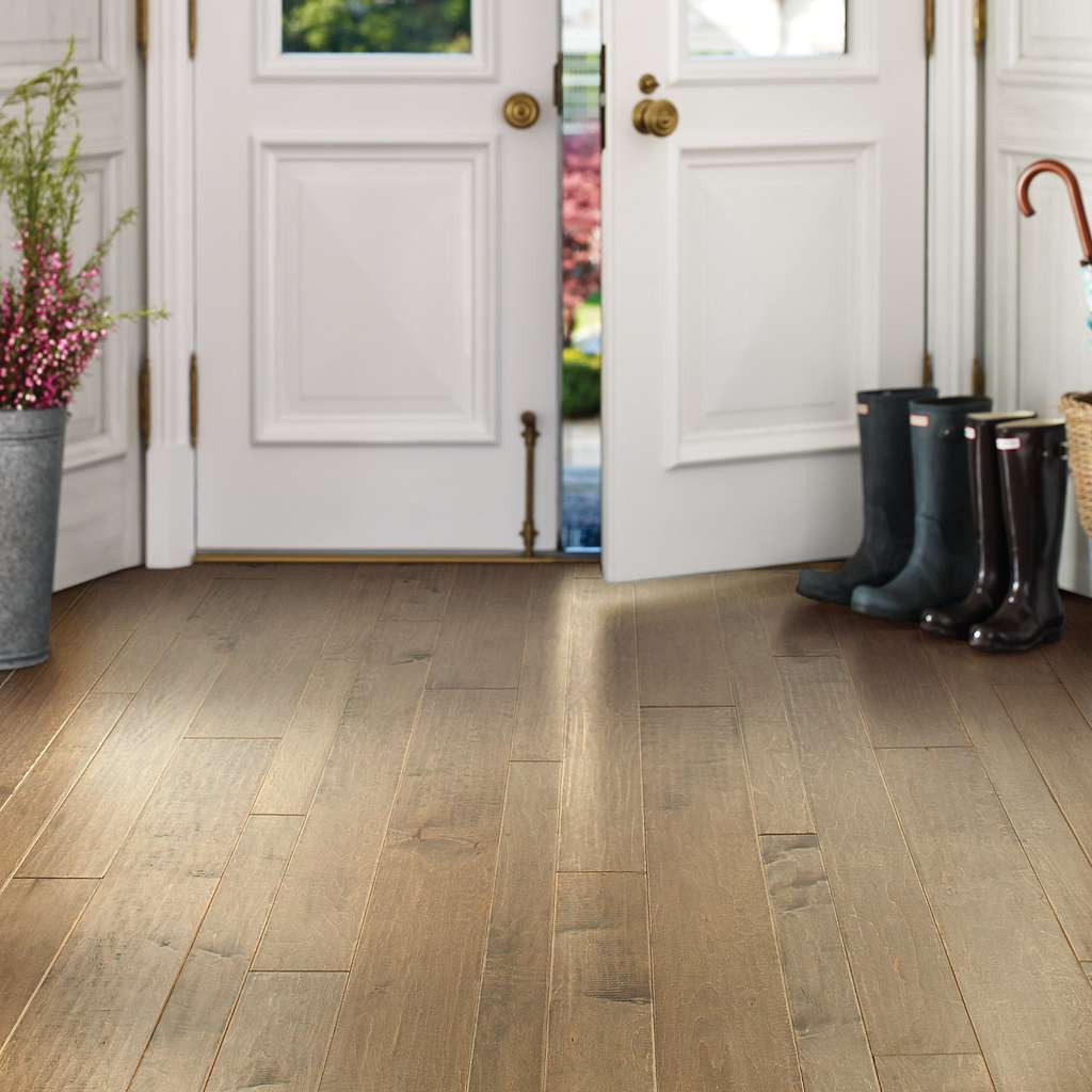 Shaw EPIC Plus Yukon Maple Mixed Width (3"-5"-7") Engineered Buckskin Maple Premium 3/8" Thick Engineered Hardwood 2005 - Sample