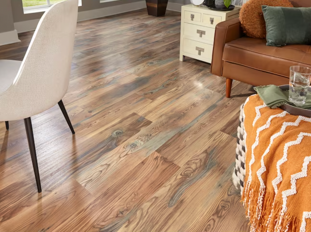 SPECIAL BUY - Style Selections Callis Hemlock - 8 mm 7.59" x 50.78" Click Together Laminate L305 - Sample