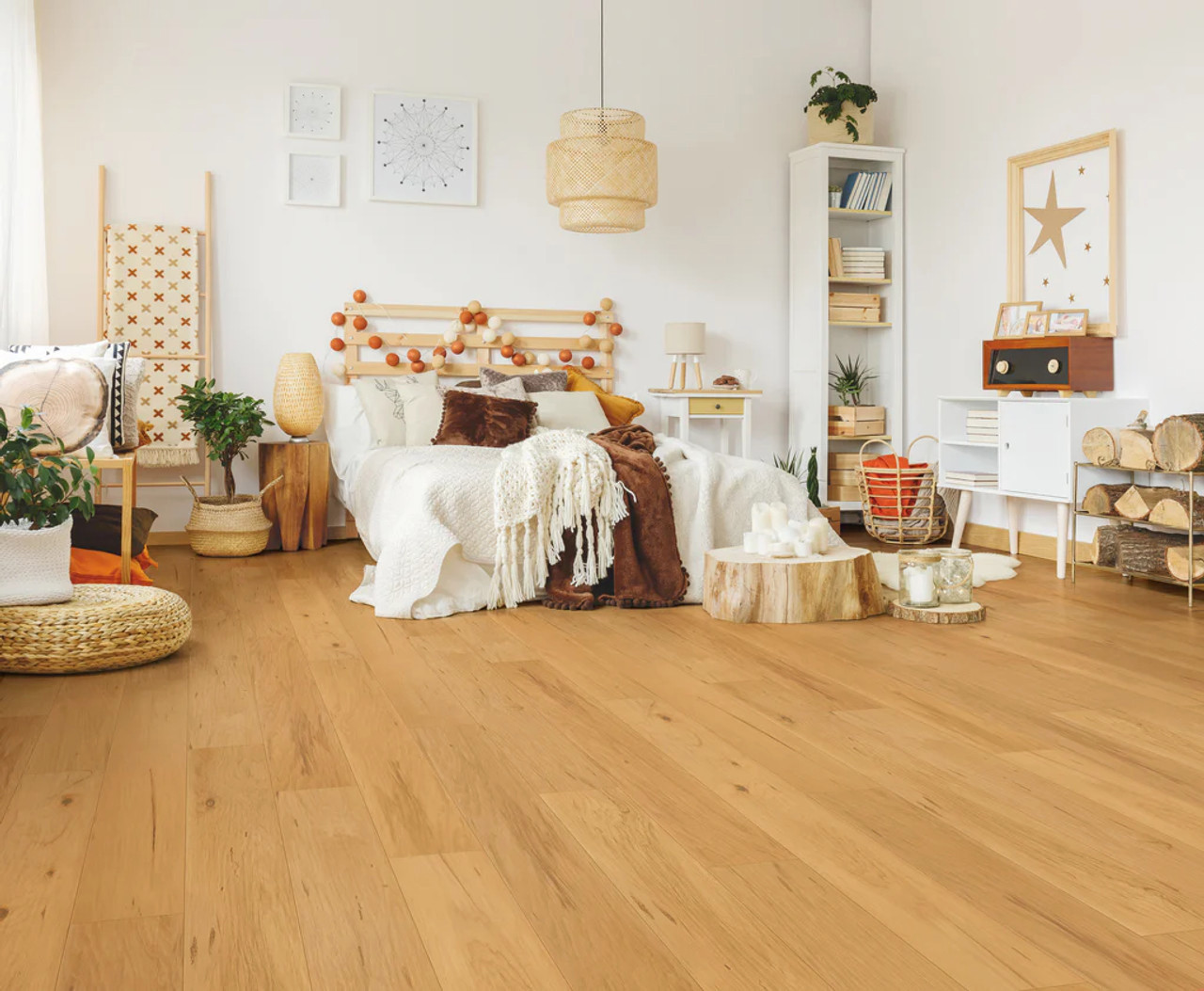 Capella Hickory Natural - 5" Wide 3/8" Thick - Wirebrushed Engineered Hardwood EHHW53L01WEE - Sample