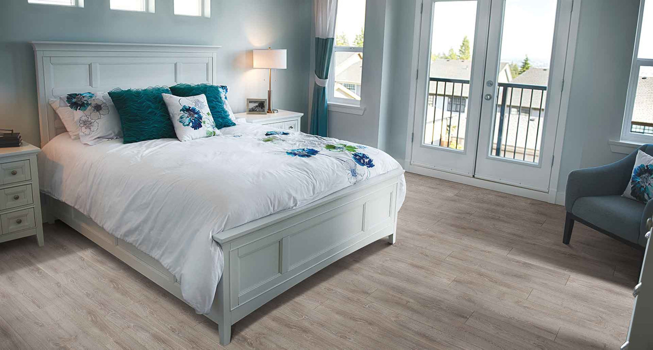 Pergo Portfolio Creston Oak 9mm Water Resistant Laminate Flooring LF000902 - Sample
