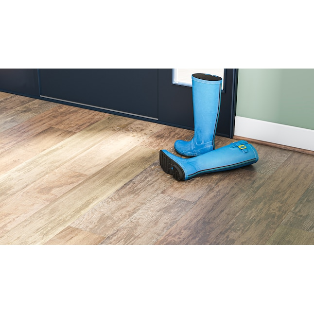 MOVING SALE - Major Brand Name - Urbanite Oak - 7.56" x 50.63" Click Together Laminate 1944765