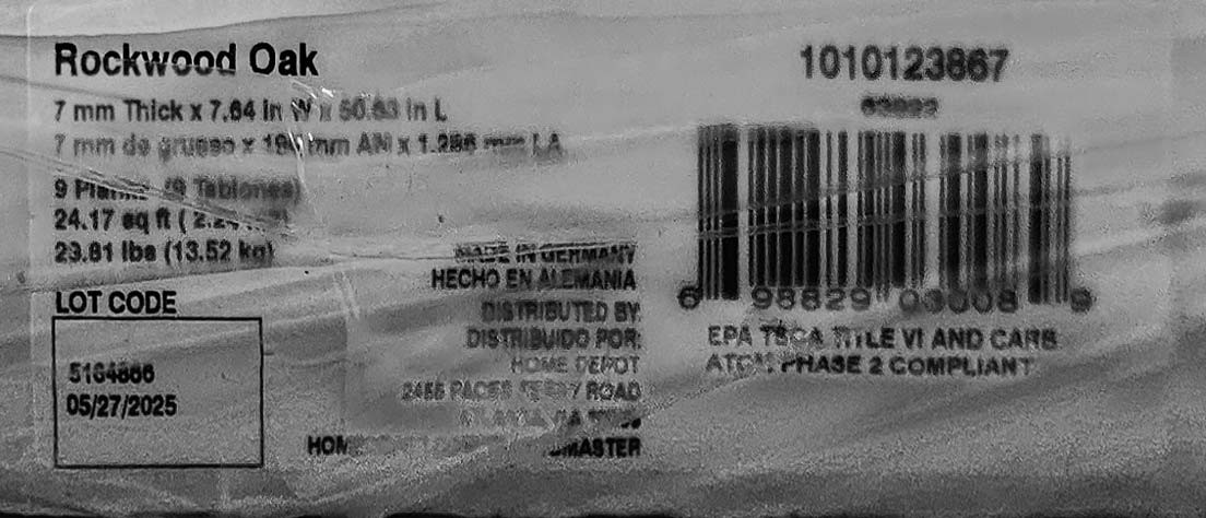 MOVING SALE - Traffic Master - Rockwood Oak - 7 mm - 7.64" x 50.63" Click Together Laminate ROCK SQFT Price : 1.59 label
