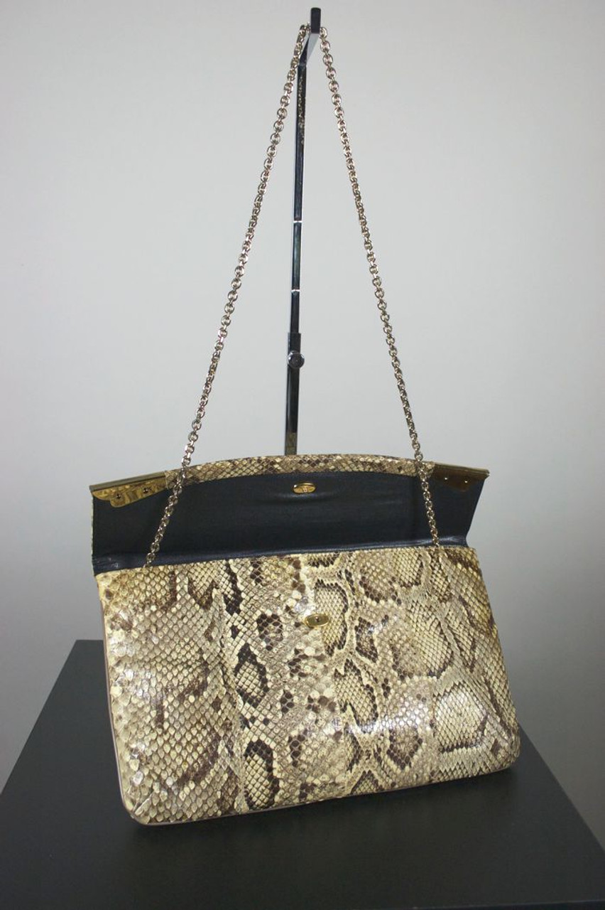 Amazon.com: FashionPuzzle Large Envelope Clutch Bag with Chain Strap  (Black) : Clothing, Shoes & Jewelry