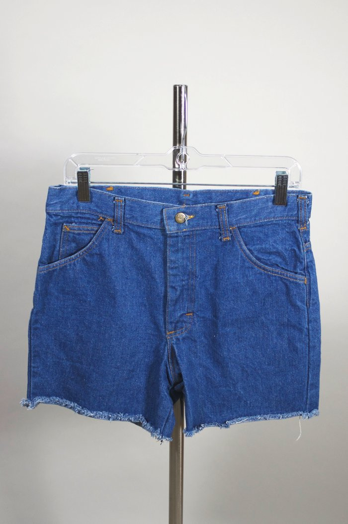 Medium blue cotton denim Lee 70s 80s jean shorts cutoffs 32
