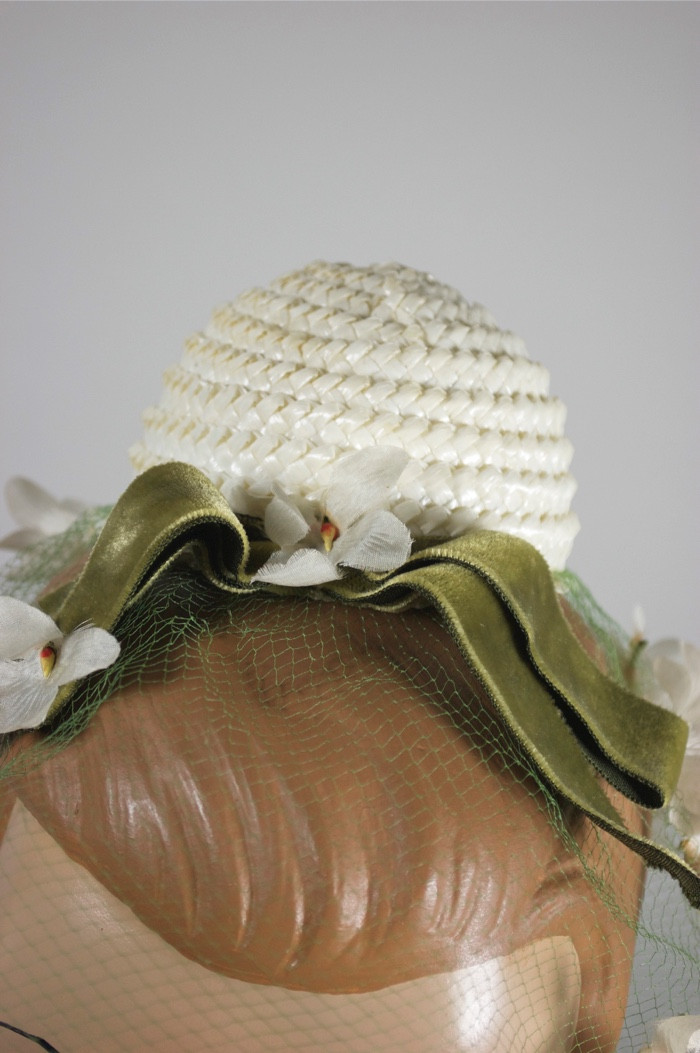 VINTAGE and elegant Cream Floral wool Hat with Veil Z&X Women main image 4