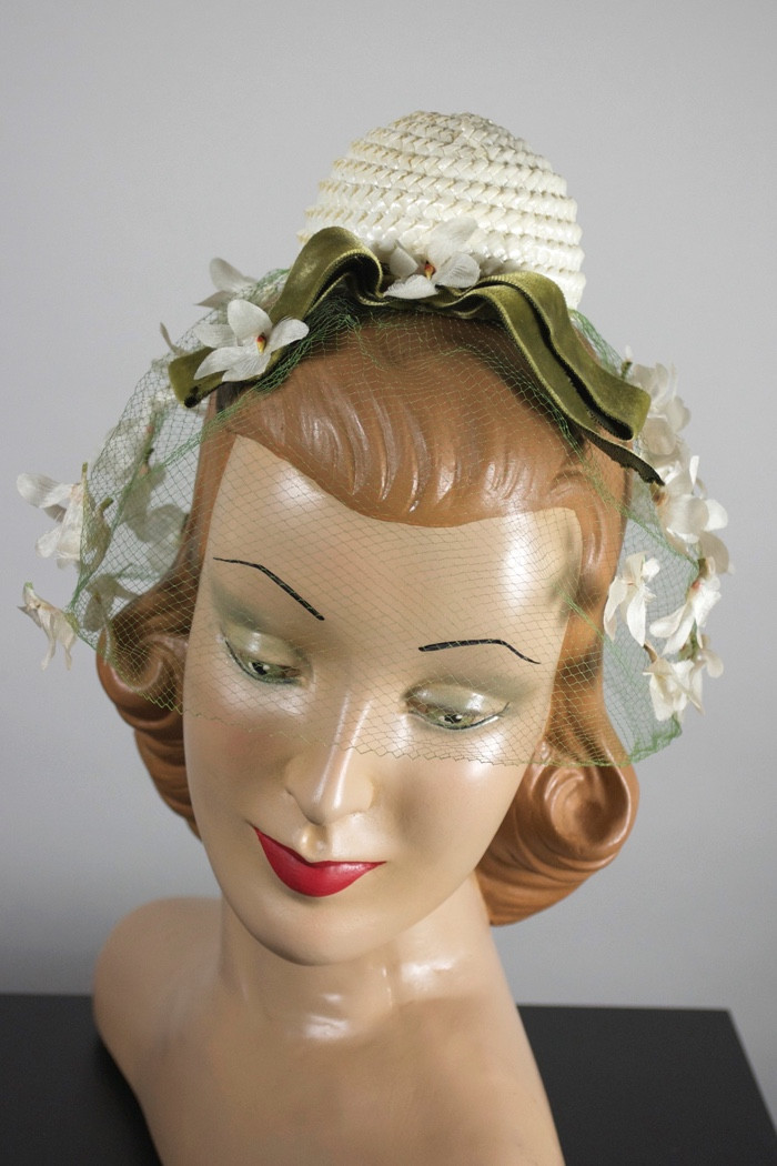 1960s cream off-white straw hat fascinator with floral veil display picture 2