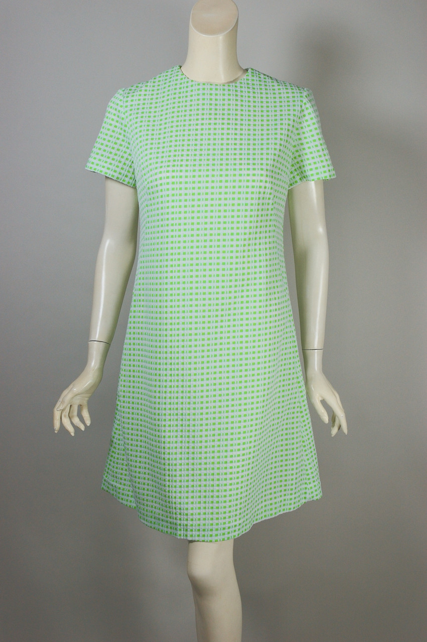Green white squares textured polyester knit shift dress late 1960s 70s size  M